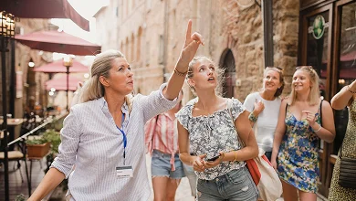 Expert Local Guides