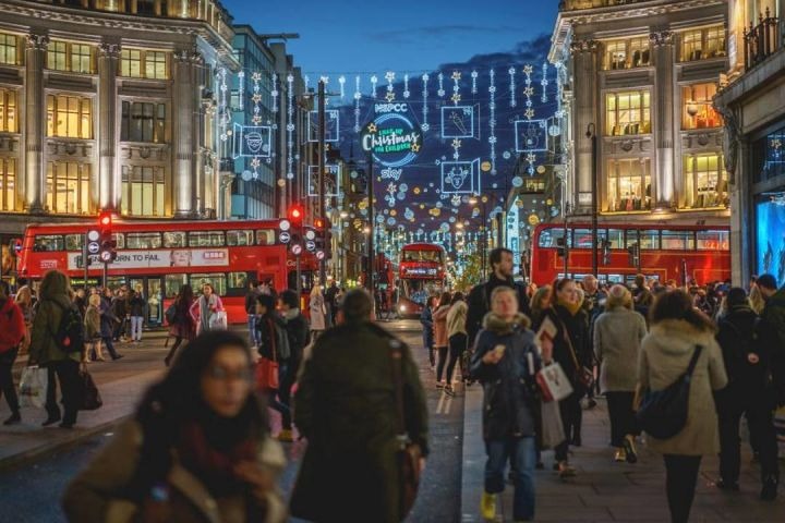 London Christmas Lights Night Bus Tour by Golden Tours