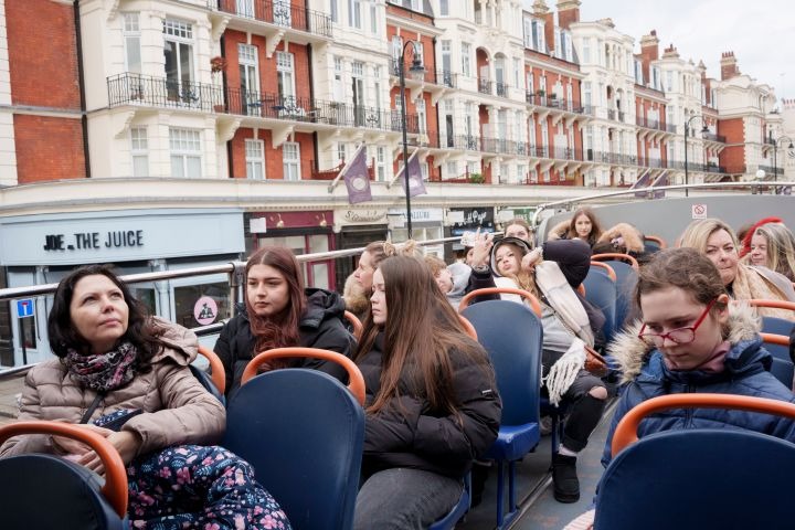 Golden Tours: London Hop-on Hop-off Bus Tour with Optional Thames River Cruise