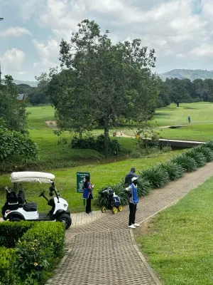play-golf-at-darwin-golf-club