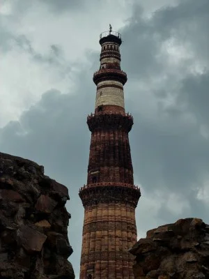 Climb Qutub Minar